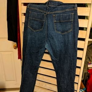 Pair of Old Navy sweetheart jeans